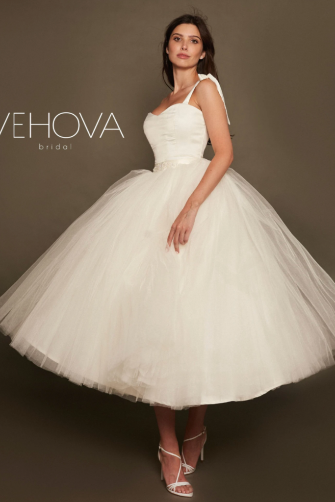 wedding dress for petite women