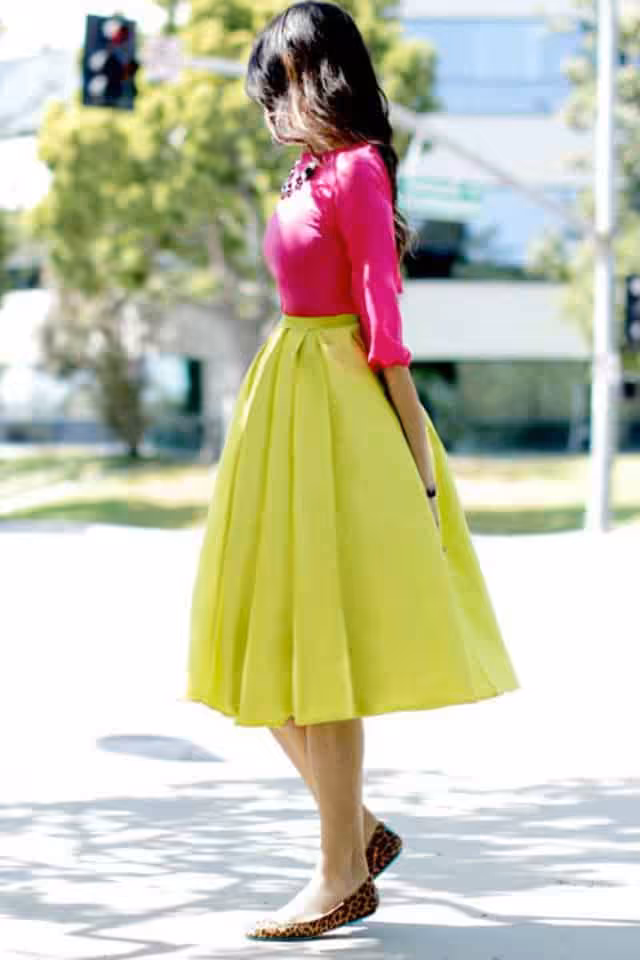 which colors go with pink