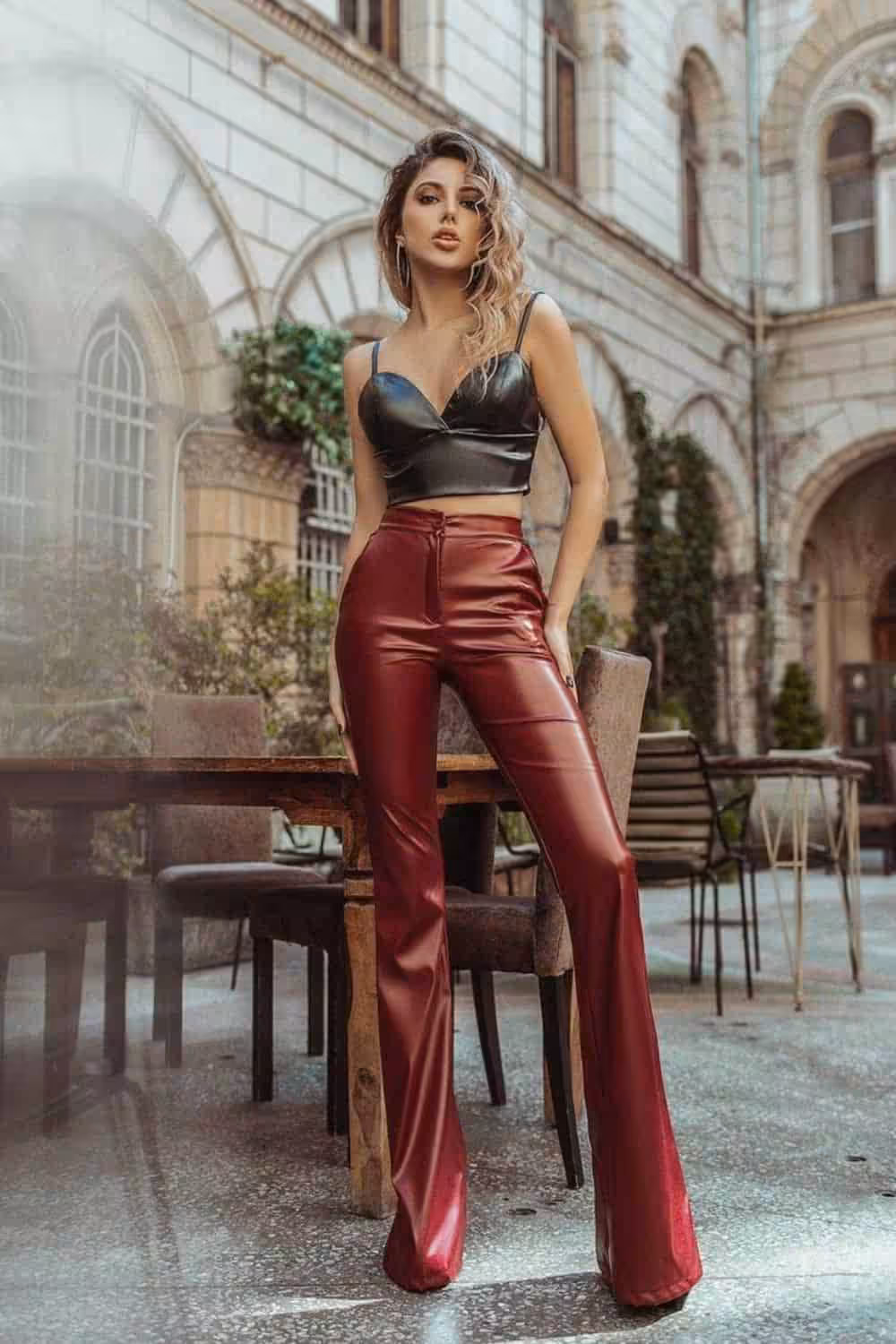 which colors go with burgundy