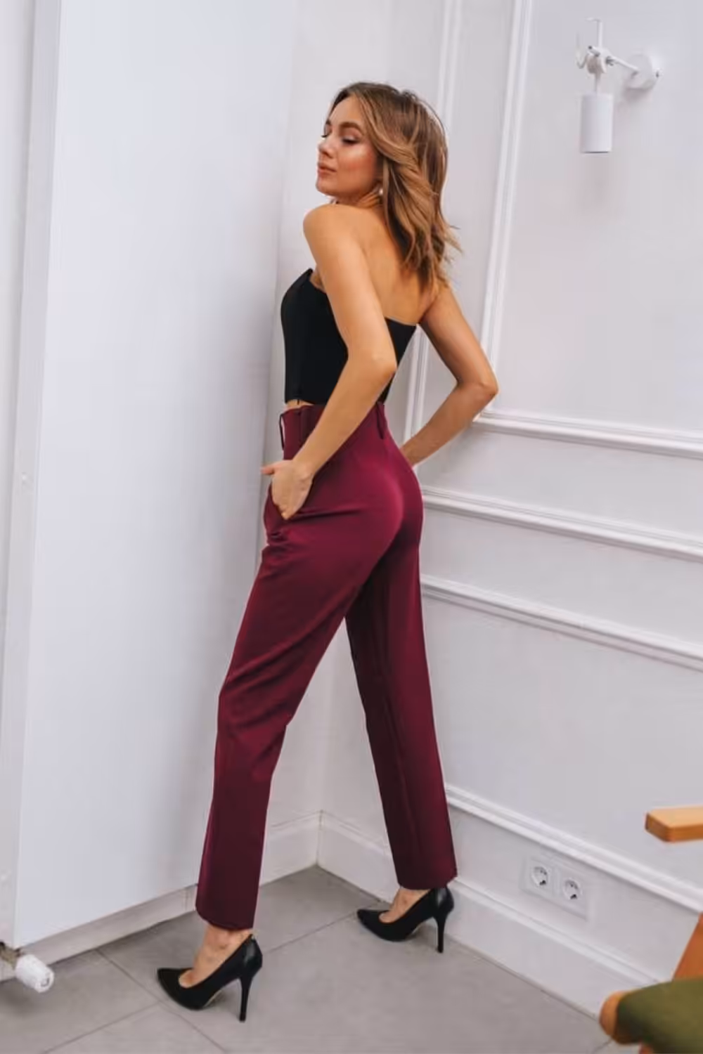 which colors go with burgundy