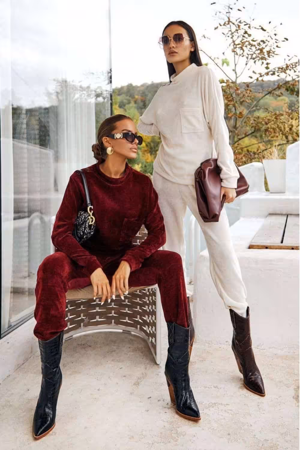 which colors go with burgundy