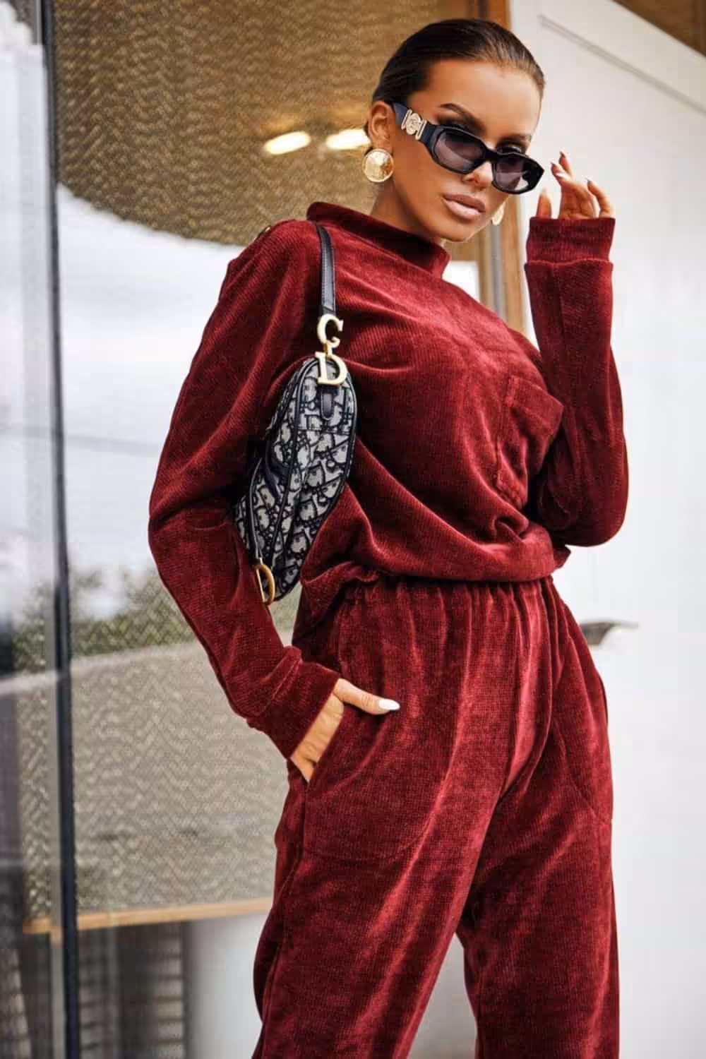 which colors go with burgundy