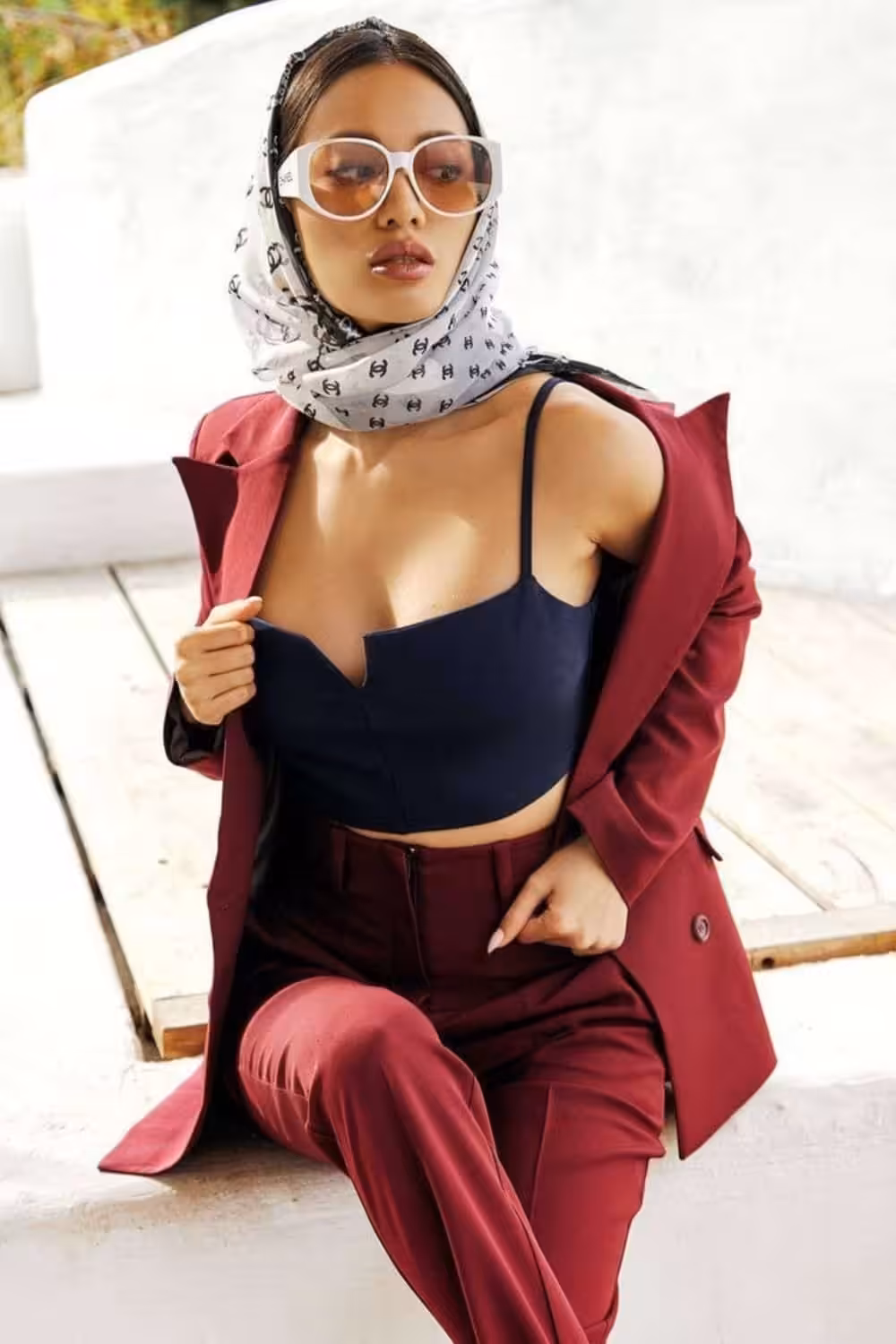 which colors go with burgundy