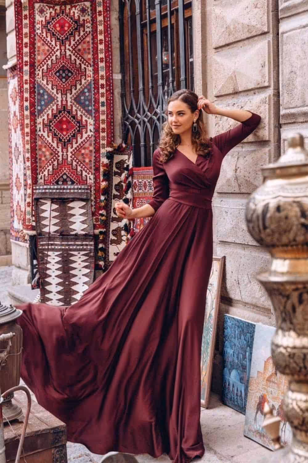 which colors go with burgundy