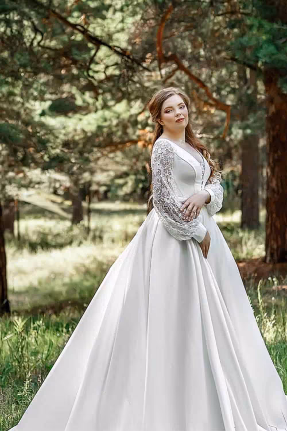 Flattering Wedding Dress For Plus Size