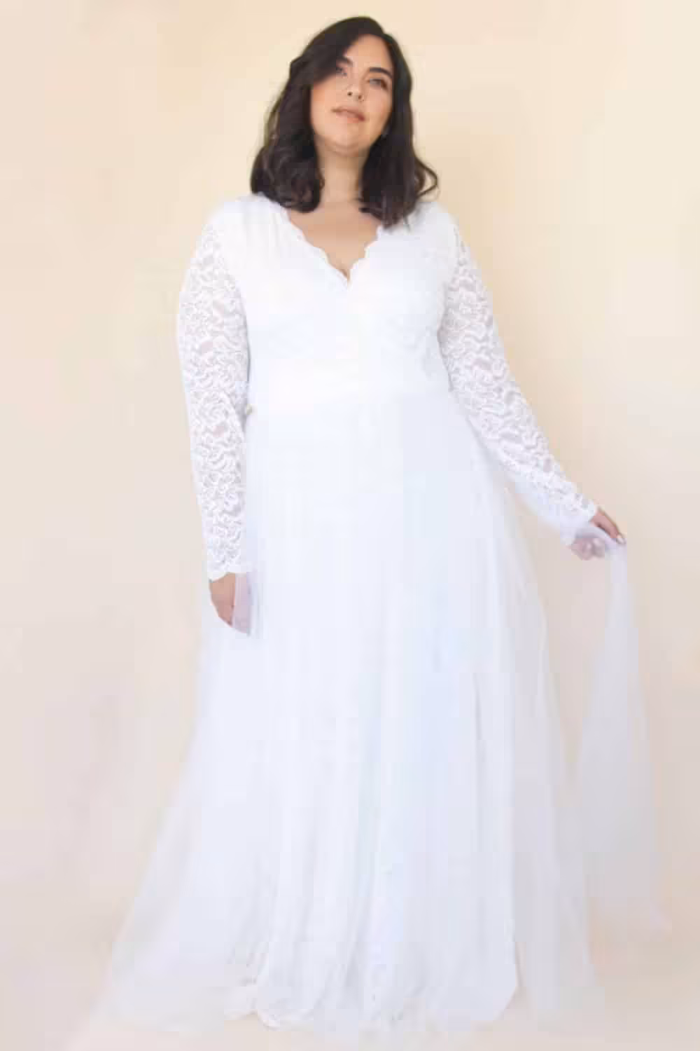 Flattering Wedding Dress For Plus Size